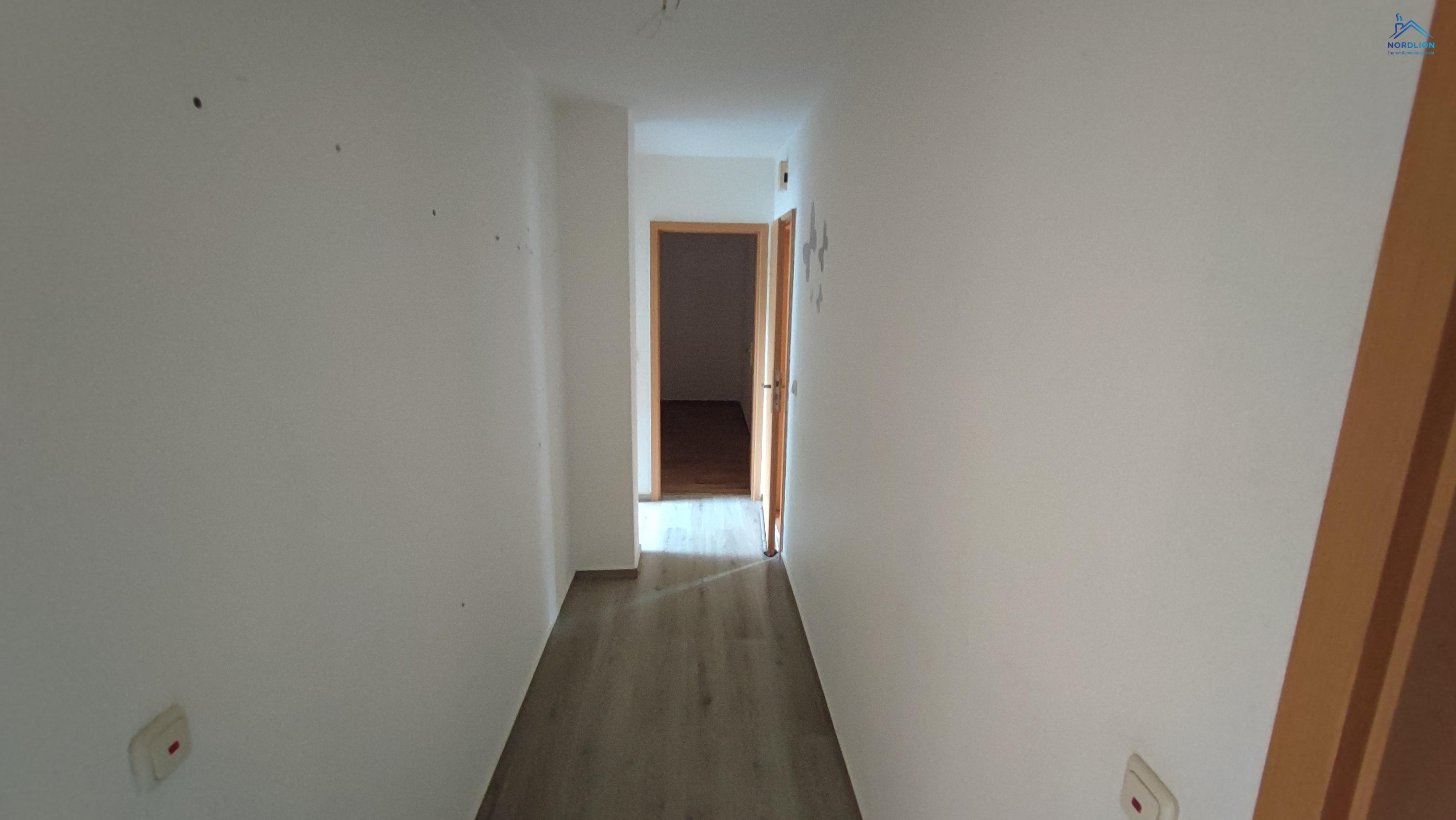98,32 m² 3 1/2-Zimmer-Wohnung in 17159 Dargun - Zimmer