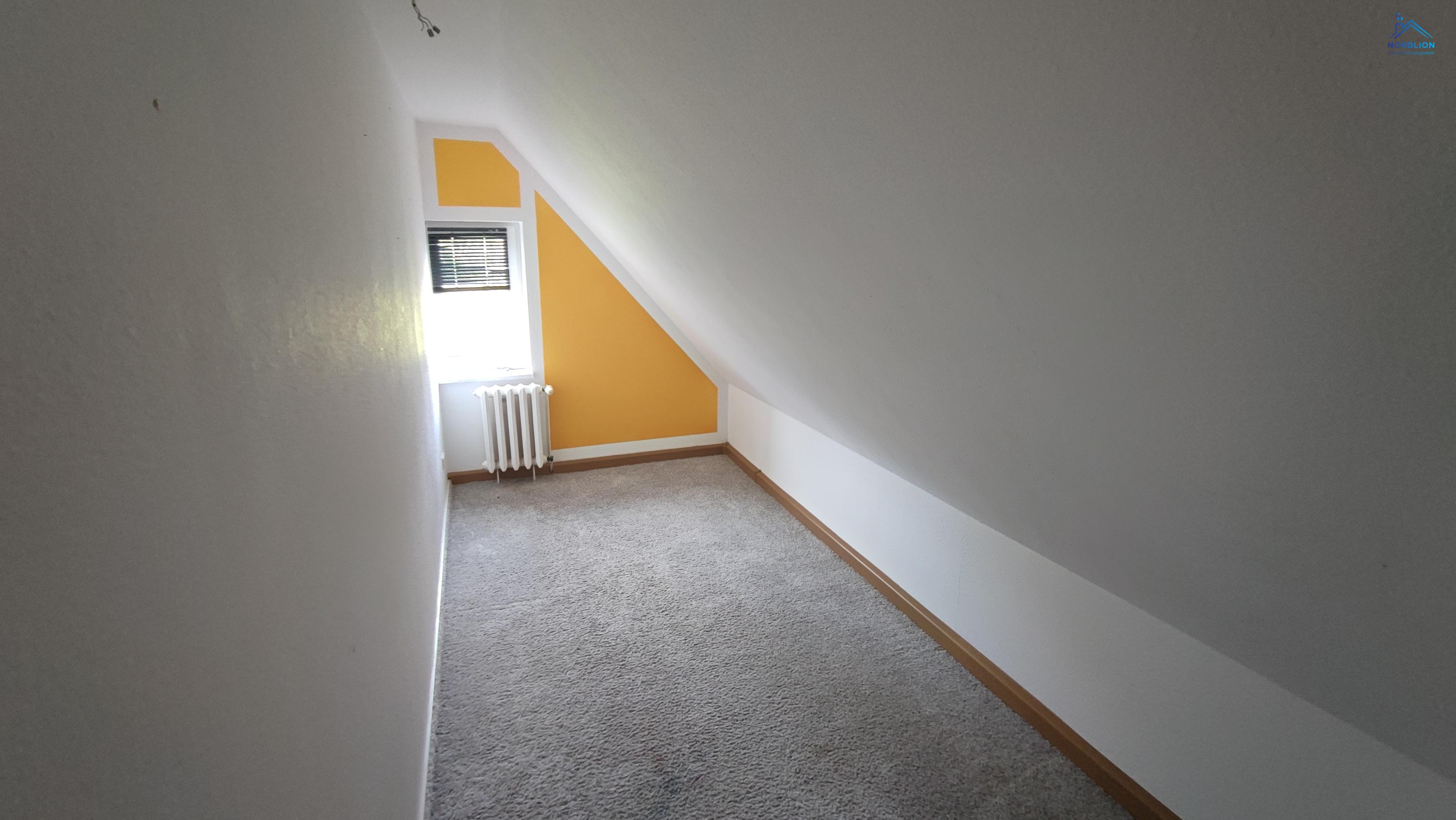 98,32 m² 3 1/2-Zimmer-Wohnung in 17159 Dargun - Zimmer