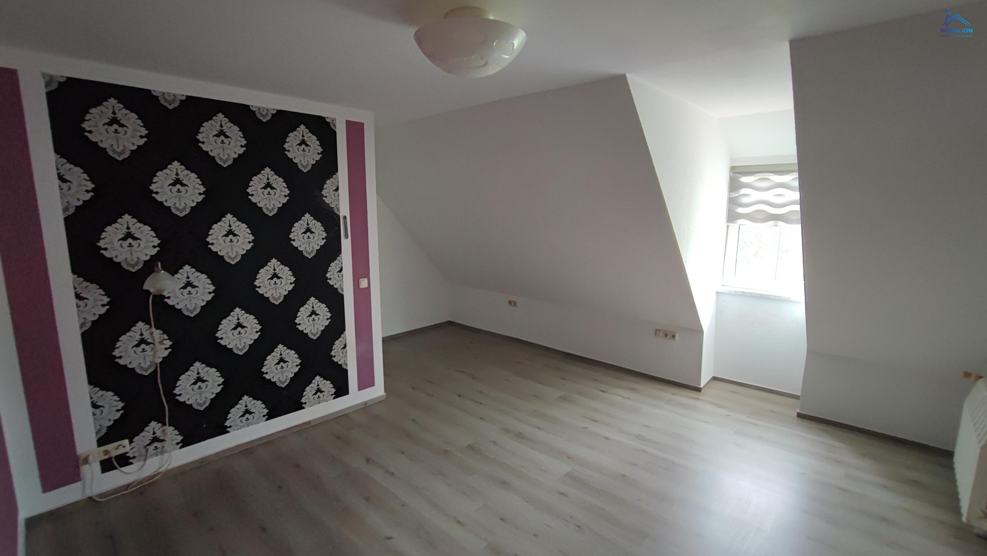 98,32 m² 3 1/2-Zimmer-Wohnung in 17159 Dargun - Zimmer