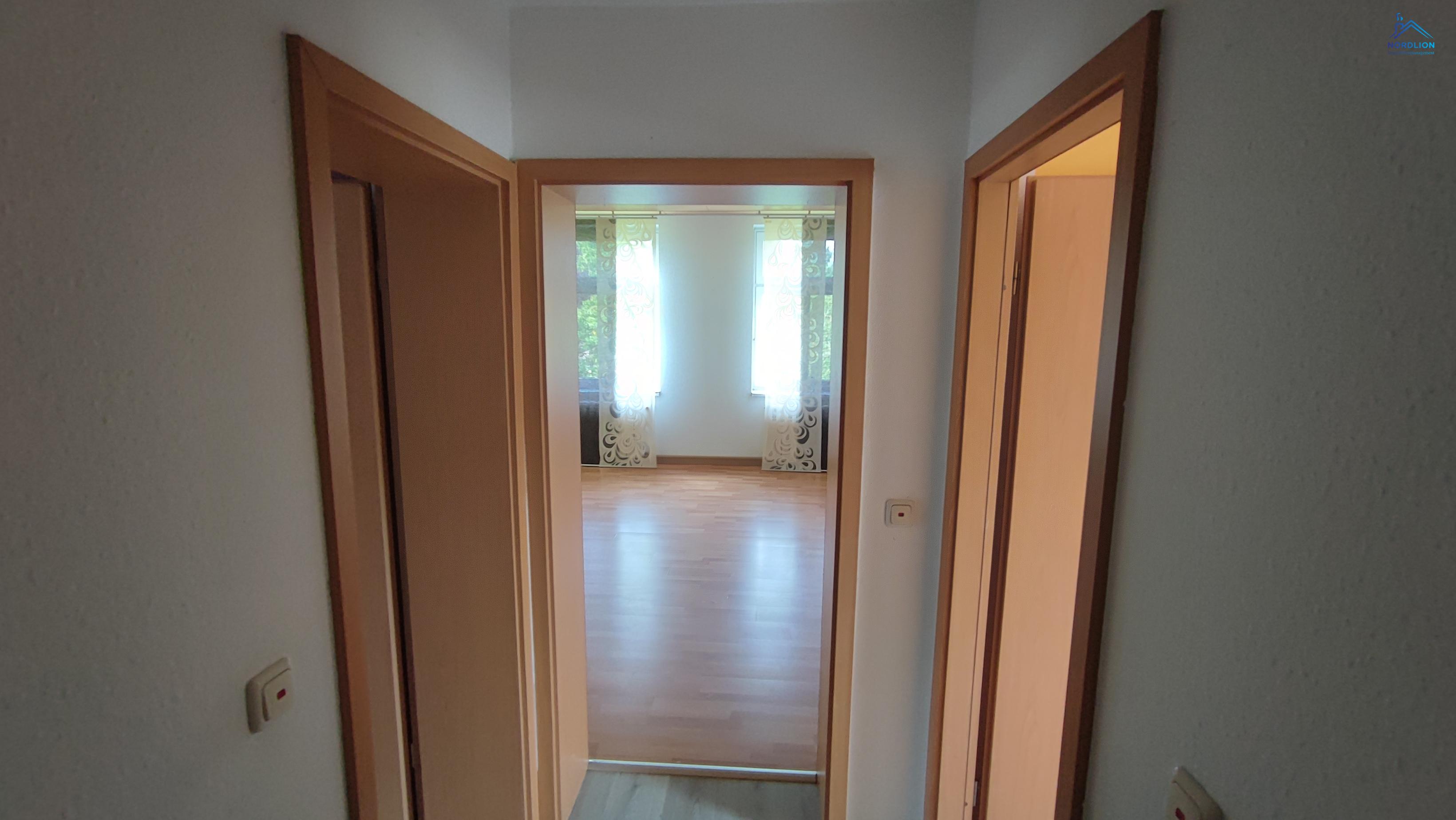 98,32 m² 3 1/2-Zimmer-Wohnung in 17159 Dargun - Zimmer