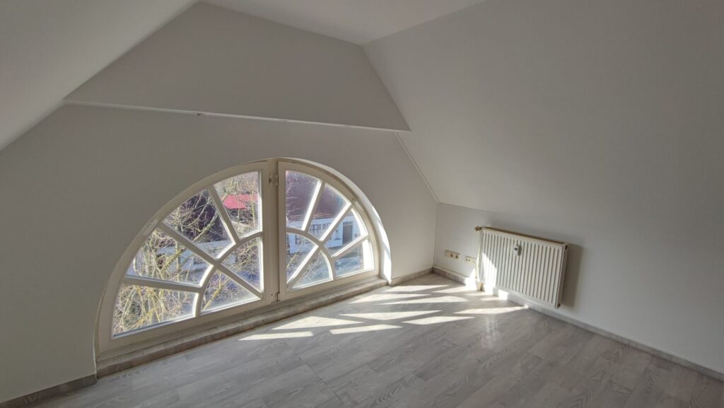 Süße Single-Wohnung im DG 17,77 m²